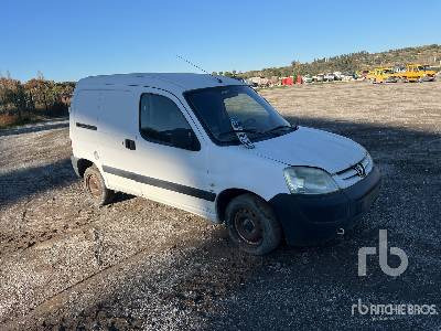 PEUGEOT PARTNER Vehicule Utilitaire (Inoperable) - فان: صورة 4 PEUGEOT PARTNER Vehicule Utilitaire (Inoperable) - فان: صورة 4