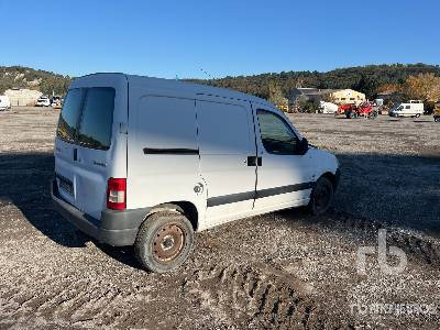 PEUGEOT PARTNER Vehicule Utilitaire (Inoperable) - فان: صورة 3 PEUGEOT PARTNER Vehicule Utilitaire (Inoperable) - فان: صورة 3