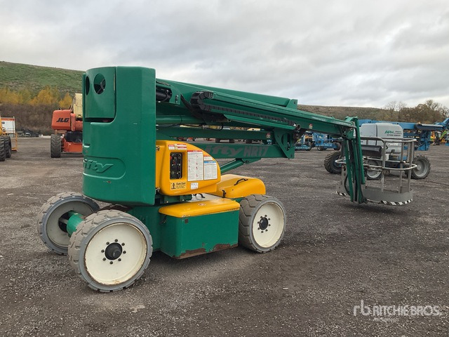 2008 Nifty-Lift HR17 2WD Electric (Inoperable) Articulating Boom Lift - مرفاع مفصلي: صورة 4 2008 Nifty-Lift HR17 2WD Electric (Inoperable) Articulating Boom Lift - مرفاع مفصلي: صورة 4