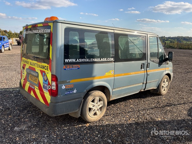 2010 Ford Transit 115 Tourneo T280 SWB Limited (Inoperable) Minivan - ميكروباص: صورة 3 2010 Ford Transit 115 Tourneo T280 SWB Limited (Inoperable) Minivan - ميكروباص: صورة 3