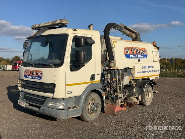 2012 DAF 45.180 2012 Johnston on Sweeper Truck - سياره كنس شوارع: صورة 1 2012 DAF 45.180 2012 Johnston on Sweeper Truck - سياره كنس شوارع: صورة 1