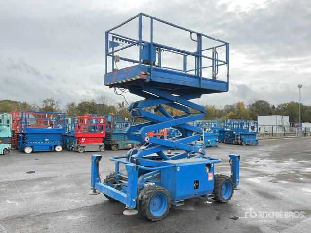 2012 Skyjack SJ6826 RT 4x4 Diesel Scissor Lift - مرفاع مقصي: صورة 2 2012 Skyjack SJ6826 RT 4x4 Diesel Scissor Lift - مرفاع مقصي: صورة 2