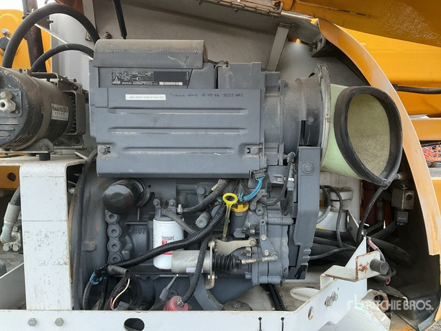 2013 Haulotte HA16DX 4WD Diesel Articulating Boom Lift - مرفاع مفصلي: صورة 4 2013 Haulotte HA16DX 4WD Diesel Articulating Boom Lift - مرفاع مفصلي: صورة 4