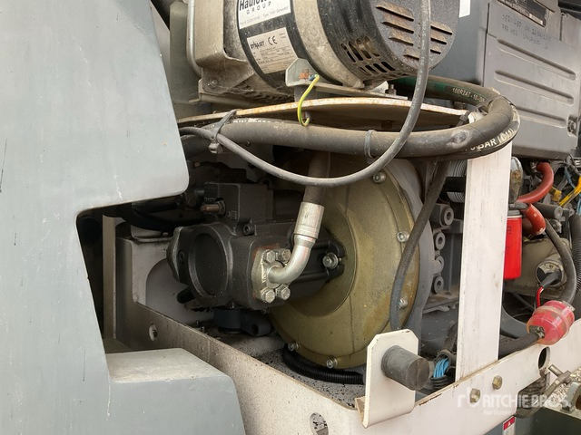 2013 Haulotte HA16PX 4WD Diesel Articulating Boom Lift - مرفاع مفصلي: صورة 5 2013 Haulotte HA16PX 4WD Diesel Articulating Boom Lift - مرفاع مفصلي: صورة 5