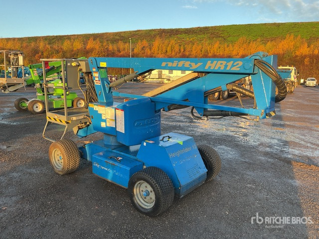 2013 Nifty-Lift HR12NDE 2WD Hybrid Articulating Boom Lift - مرفاع مفصلي: صورة 4 2013 Nifty-Lift HR12NDE 2WD Hybrid Articulating Boom Lift - مرفاع مفصلي: صورة 4