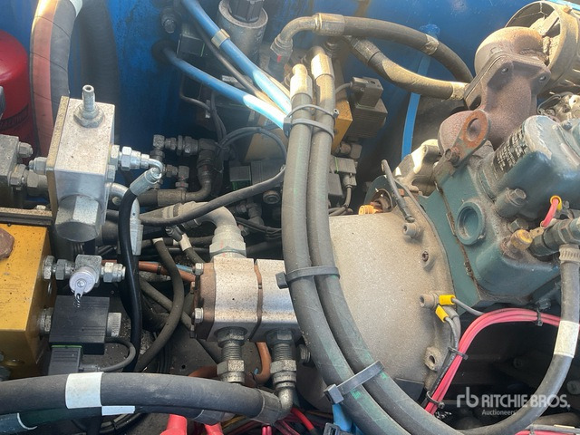 2013 Nifty-Lift HR15NDE 2WD Hybrid Articulating Boom Lift - مرفاع مفصلي: صورة 5 2013 Nifty-Lift HR15NDE 2WD Hybrid Articulating Boom Lift - مرفاع مفصلي: صورة 5