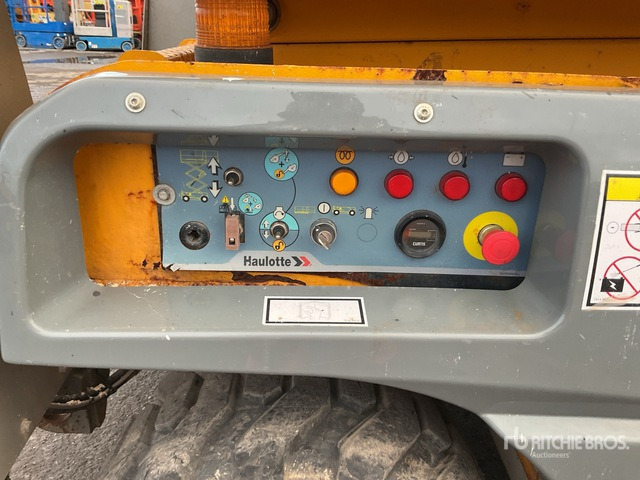 2014 Haulotte Compact 10DX 4x4 Diesel Scissor Lift - مرفاع مقصي: صورة 5 2014 Haulotte Compact 10DX 4x4 Diesel Scissor Lift - مرفاع مقصي: صورة 5