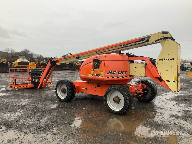 2014 JLG 600AJ 4WD Diesel Articulating Boom Lift - مرفاع مفصلي: صورة 3 2014 JLG 600AJ 4WD Diesel Articulating Boom Lift - مرفاع مفصلي: صورة 3