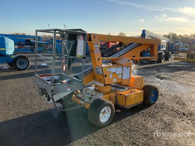 2015 Nifty-Lift HR12NDE 2WD Hybrid Articulating Boom Lift - مرفاع مفصلي: صورة 1 2015 Nifty-Lift HR12NDE 2WD Hybrid Articulating Boom Lift - مرفاع مفصلي: صورة 1