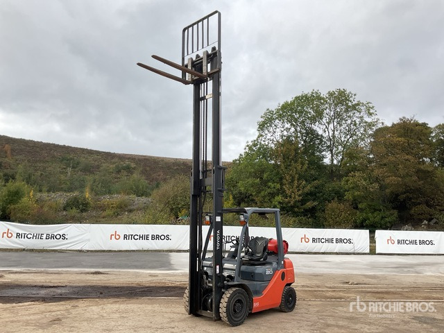 2015 Toyota 02-8FGF20 2015 Toyota 8FG20 Forklift Forklift - رافعة شوكية تعمل بالغاز: صورة 2 2015 Toyota 02-8FGF20 2015 Toyota 8FG20 Forklift Forklift - رافعة شوكية تعمل بالغاز: صورة 2