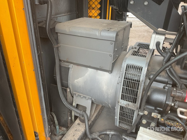 2016 Sdmo R110C3 2016 Sdmo R110C3 Generator Set Generator Set - مجموعة المولد: صورة 5 2016 Sdmo R110C3 2016 Sdmo R110C3 Generator Set Generator Set - مجموعة المولد: صورة 5