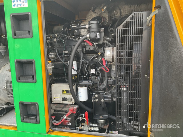 2016 Sdmo R220C3 200 kVA Skid-Mounted Generator Set - مجموعة المولد: صورة 5 2016 Sdmo R220C3 200 kVA Skid-Mounted Generator Set - مجموعة المولد: صورة 5