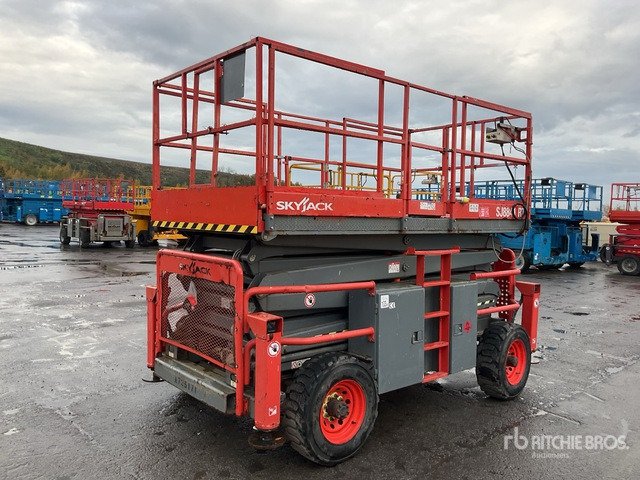 2016 Skyjack SJ8841 4x4 Diesel (Inoperable) Scissor Lift - مرفاع مقصي: صورة 4 2016 Skyjack SJ8841 4x4 Diesel (Inoperable) Scissor Lift - مرفاع مقصي: صورة 4