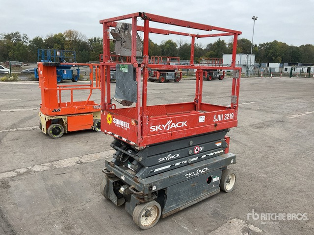 2017 Skyjack SJlll-3219 2017 Skyjack SJlll3219 Scissor Lift Scissor Lift - مرفاع مقصي: صورة 4 2017 Skyjack SJlll-3219 2017 Skyjack SJlll3219 Scissor Lift Scissor Lift - مرفاع مقصي: صورة 4