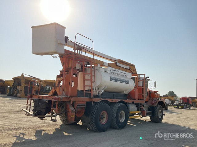 1995 Kenworth C500B 6x6 w/ Water Tank Bucket Truck - منصة محمولة مثبتة على الشاحنة: صورة 4 1995 Kenworth C500B 6x6 w/ Water Tank Bucket Truck - منصة محمولة مثبتة على الشاحنة: صورة 4
