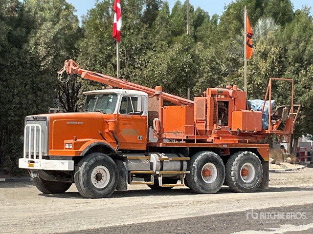 1995 Western Star 4966S Altec TH7 on 6x4 Drill Truck - معدات حفر: صورة 2 1995 Western Star 4966S Altec TH7 on 6x4 Drill Truck - معدات حفر: صورة 2