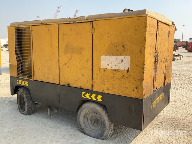 1996 Atlas Copco Mobile (Inoperable) Air Compressor - ضاغط هوائي: صورة 2 1996 Atlas Copco Mobile (Inoperable) Air Compressor - ضاغط هوائي: صورة 2