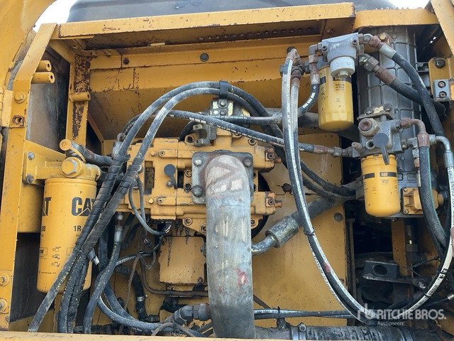 2002 Cat 330CL - حفار زاحف: صورة 5 2002 Cat 330CL - حفار زاحف: صورة 5