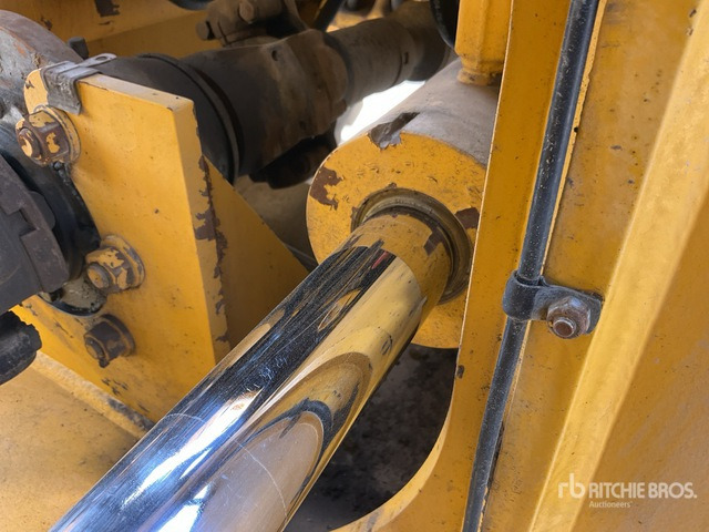 2004 Komatsu WA500-3 - اللودر بعجل: صورة 5 2004 Komatsu WA500-3 - اللودر بعجل: صورة 5