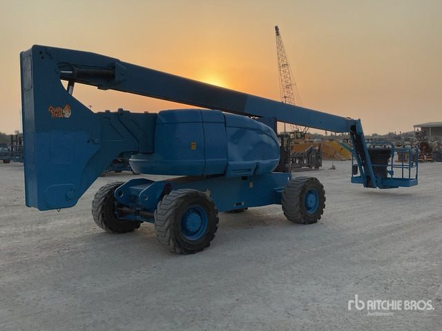 2005 JLG 800AJ 4WD Diesel Articulating Boom Lift - مرفاع مفصلي: صورة 4 2005 JLG 800AJ 4WD Diesel Articulating Boom Lift - مرفاع مفصلي: صورة 4