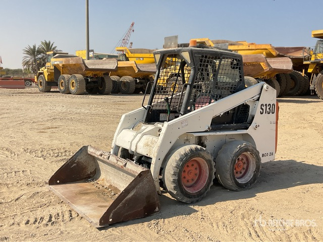2006 Bobcat S130 Skid Steer Loader - شيول صغير: صورة 1 2006 Bobcat S130 Skid Steer Loader - شيول صغير: صورة 1