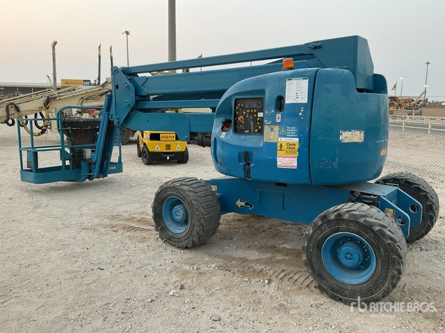 2007 JLG 450AJ 4WD Diesel Articulating Boom Lift - مرفاع مفصلي: صورة 4 2007 JLG 450AJ 4WD Diesel Articulating Boom Lift - مرفاع مفصلي: صورة 4
