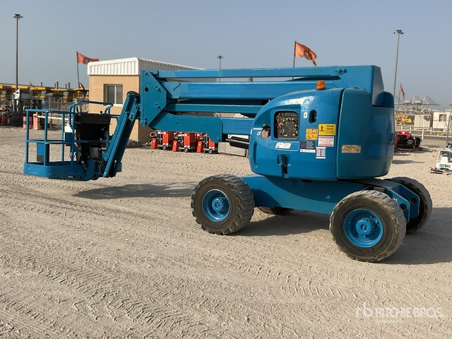 2007 JLG 450AJ 4WD Diesel Articulating Boom Lift - مرفاع مفصلي: صورة 4 2007 JLG 450AJ 4WD Diesel Articulating Boom Lift - مرفاع مفصلي: صورة 4