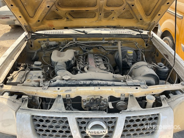 2008 Nissan 4x4 Crew Cab (Inoperable) Pickup - شاحنة البيك أب: صورة 5 2008 Nissan 4x4 Crew Cab (Inoperable) Pickup - شاحنة البيك أب: صورة 5