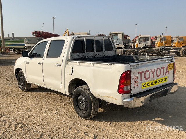 2008 Toyota Hilux 4x2 Crew Cab Pickup - شاحنة البيك أب: صورة 4 2008 Toyota Hilux 4x2 Crew Cab Pickup - شاحنة البيك أب: صورة 4