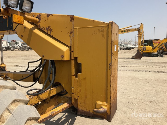 2009 Cat 140H - ماكينة تسوية: صورة 5 2009 Cat 140H - ماكينة تسوية: صورة 5