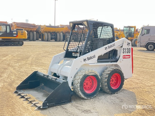2010 Bobcat S130 - شيول صغير: صورة 1 2010 Bobcat S130 - شيول صغير: صورة 1