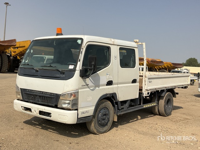 2010 Mitsubishi Canter 4x2 Crew Cab Flatbed Truck - شاحنات مسطحة: صورة 2 2010 Mitsubishi Canter 4x2 Crew Cab Flatbed Truck - شاحنات مسطحة: صورة 2