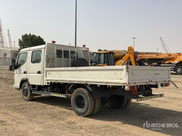 2010 Mitsubishi Canter 4x2 Crew Cab Flatbed Truck - شاحنات مسطحة: صورة 4 2010 Mitsubishi Canter 4x2 Crew Cab Flatbed Truck - شاحنات مسطحة: صورة 4