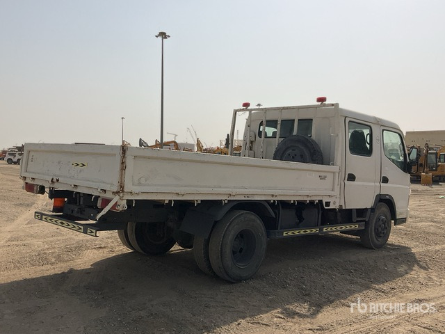 2010 Mitsubishi Canter 4x2 Crew Cab Flatbed Truck - شاحنات مسطحة: صورة 3 2010 Mitsubishi Canter 4x2 Crew Cab Flatbed Truck - شاحنات مسطحة: صورة 3