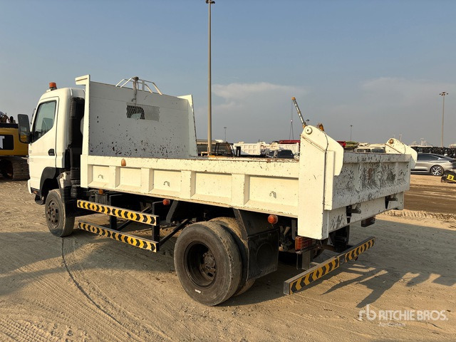 2010 Mitsubishi Canter 4x4 S/A Dump Truck - شاحنة قلاب: صورة 2 2010 Mitsubishi Canter 4x4 S/A Dump Truck - شاحنة قلاب: صورة 2