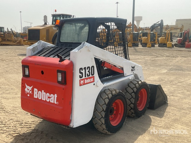 2011 Bobcat S130 - شيول صغير: صورة 4 2011 Bobcat S130 - شيول صغير: صورة 4