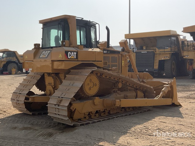 2011 Cat D6TLGP - بلدوزر: صورة 4 2011 Cat D6TLGP - بلدوزر: صورة 4
