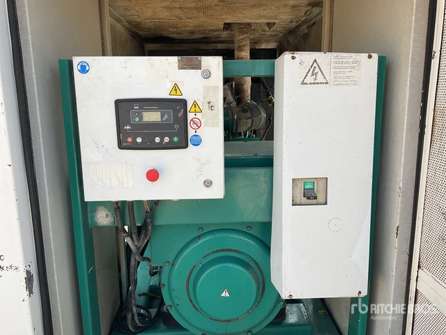 2011 Cummins 385 kVA Skid-Mounted Generator Set - مجموعة المولد: صورة 4 2011 Cummins 385 kVA Skid-Mounted Generator Set - مجموعة المولد: صورة 4
