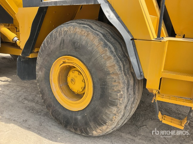 2011 Komatsu HM400-2 - شاحنة مفصلية: صورة 5 2011 Komatsu HM400-2 - شاحنة مفصلية: صورة 5