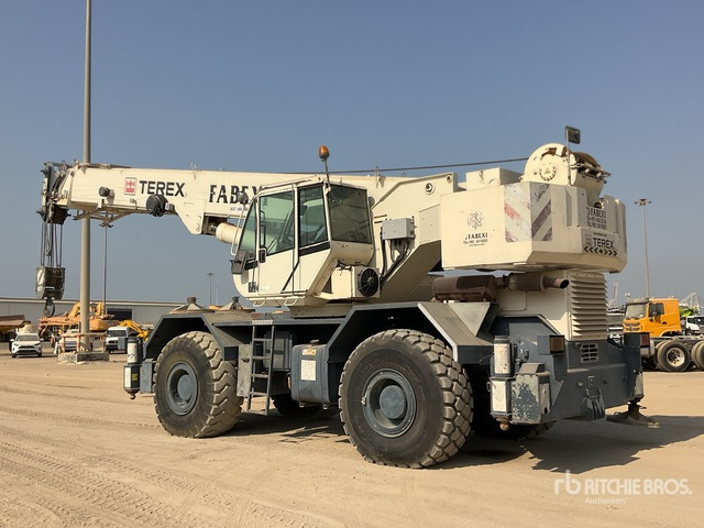 2011 Terex A600-1 60 ton 4x4x4 Rough Terrain Crane - رافعة الطرق الوعرة: صورة 4 2011 Terex A600-1 60 ton 4x4x4 Rough Terrain Crane - رافعة الطرق الوعرة: صورة 4