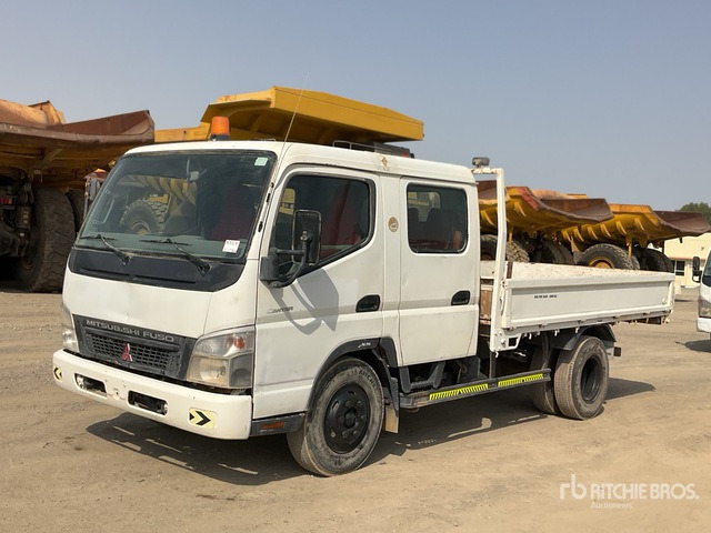 2012 Mitsubishi Canter 4x2 Crew Cab Flatbed Truck - شاحنات مسطحة: صورة 2 2012 Mitsubishi Canter 4x2 Crew Cab Flatbed Truck - شاحنات مسطحة: صورة 2