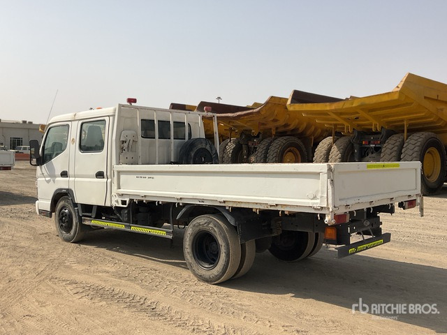 2012 Mitsubishi Canter 4x2 Crew Cab Flatbed Truck - شاحنات مسطحة: صورة 3 2012 Mitsubishi Canter 4x2 Crew Cab Flatbed Truck - شاحنات مسطحة: صورة 3