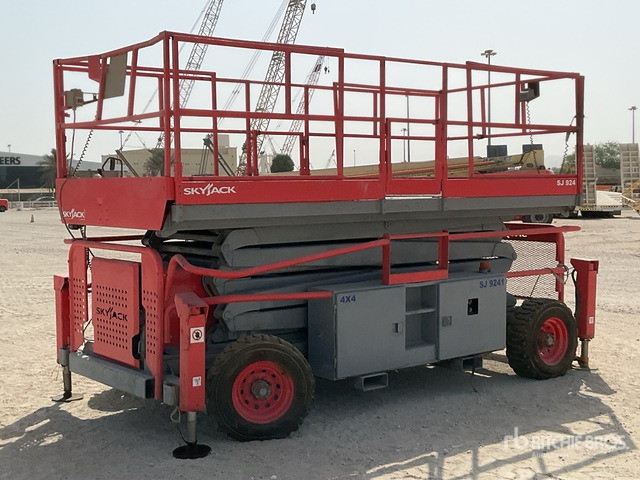 2012 Skyjack SJ9241 4x4 Diesel Scissor Lift - مرفاع مقصي: صورة 1 2012 Skyjack SJ9241 4x4 Diesel Scissor Lift - مرفاع مقصي: صورة 1