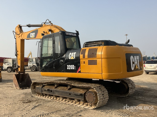 2013 Cat 320D2 - حفار زاحف: صورة 3 2013 Cat 320D2 - حفار زاحف: صورة 3