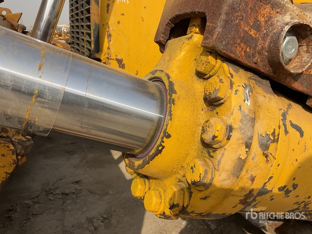 2013 Komatsu D155A-6 - بلدوزر: صورة 5 2013 Komatsu D155A-6 - بلدوزر: صورة 5