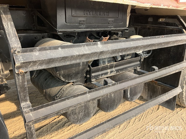 2014 Hyundai HD370 8x4 Twin-Steer Tri/A Dump Truck - شاحنة قلاب: صورة 4 2014 Hyundai HD370 8x4 Twin-Steer Tri/A Dump Truck - شاحنة قلاب: صورة 4