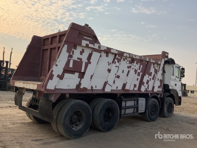 2014 Hyundai HD370 8x4 Twin-Steer Tri/A Dump Truck - شاحنة قلاب: صورة 3 2014 Hyundai HD370 8x4 Twin-Steer Tri/A Dump Truck - شاحنة قلاب: صورة 3