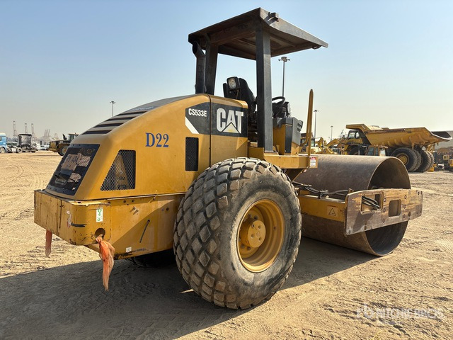 2015 Cat CS-533E Smooth Drum Compactor - ضاغطة التربة: صورة 3 2015 Cat CS-533E Smooth Drum Compactor - ضاغطة التربة: صورة 3
