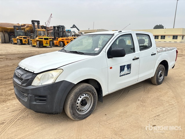 2015 Isuzu D-Max 4x2 Crew Cab Pickup - شاحنة البيك أب: صورة 1 2015 Isuzu D-Max 4x2 Crew Cab Pickup - شاحنة البيك أب: صورة 1