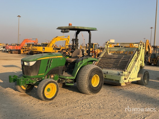 2015 John Deere 24A - جرار: صورة 1 2015 John Deere 24A - جرار: صورة 1